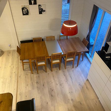 Stuga Pa Oe / Naerhet Till Vatten 玛丽斯塔德 外观 照片